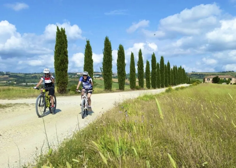 riding gravel in Tuscan countryside